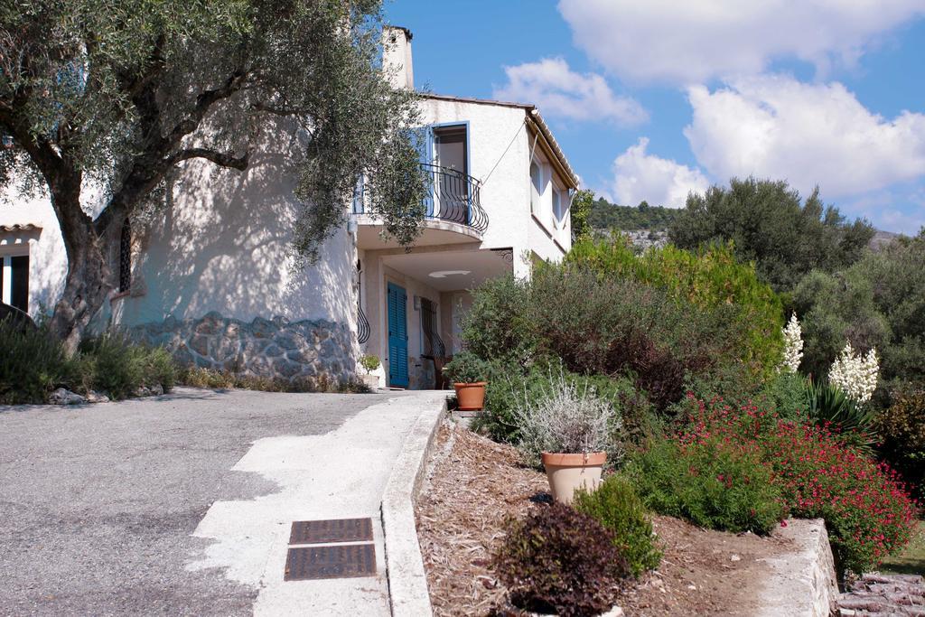 トゥレット・シュル・ルー La Tourrette Bed & Breakfast 部屋 写真