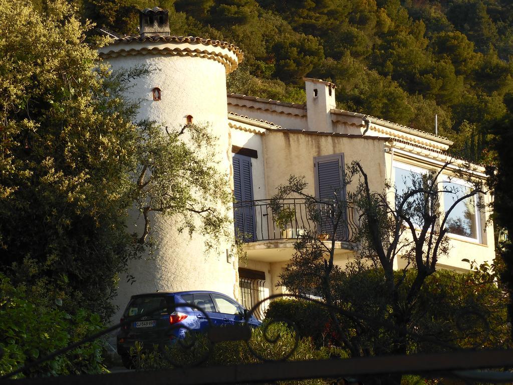 トゥレット・シュル・ルー La Tourrette Bed & Breakfast エクステリア 写真
